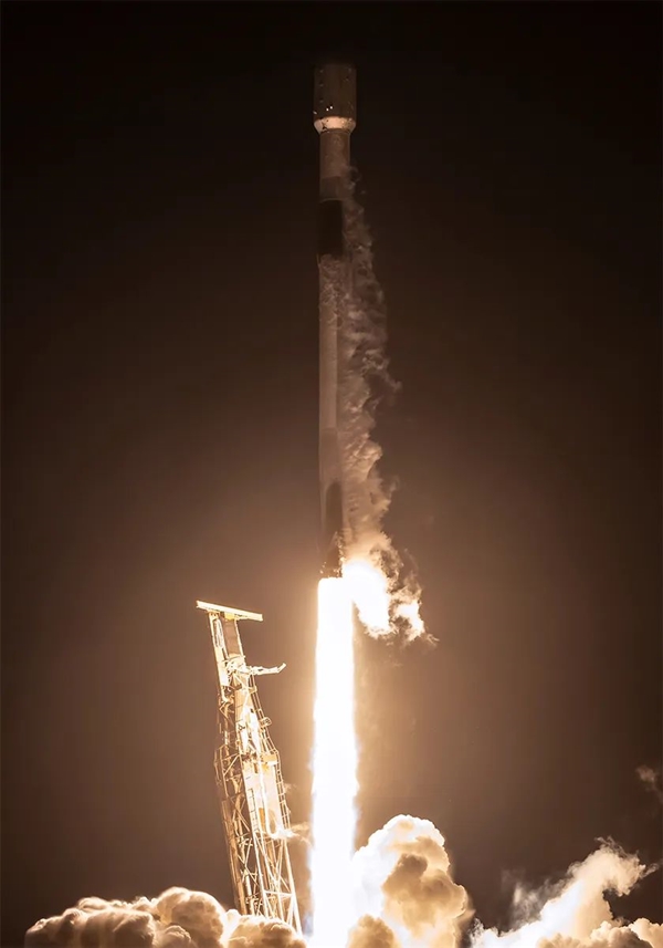 SpaceX 13小时内创纪录3连发！拯救被困宇航员、一箭74星