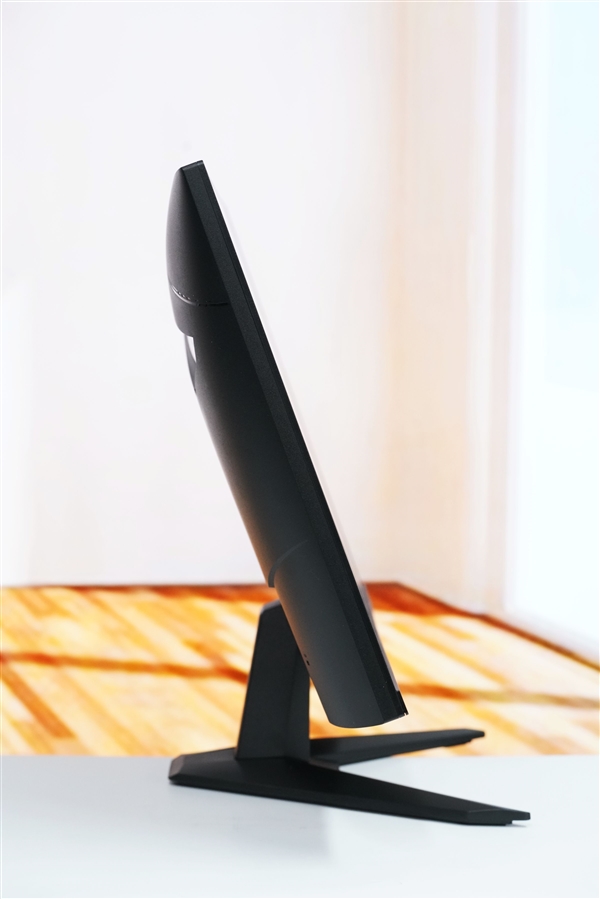 2K/210Hz仅739元!微星MAG 275QF E21显示器图赏