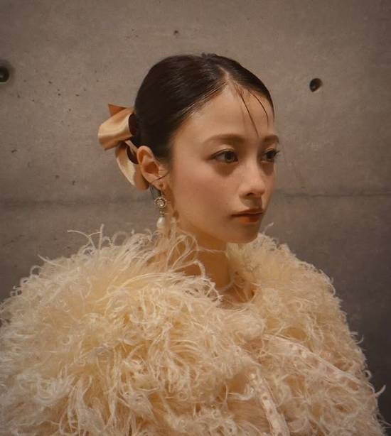 颜值即正义!日本“千年一遇美少女” 桥本环奈晒新照引围观 宅男最爱