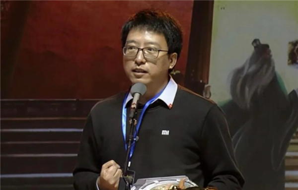 雷军罕见硬刚回应！同日公关负责人被曝调整