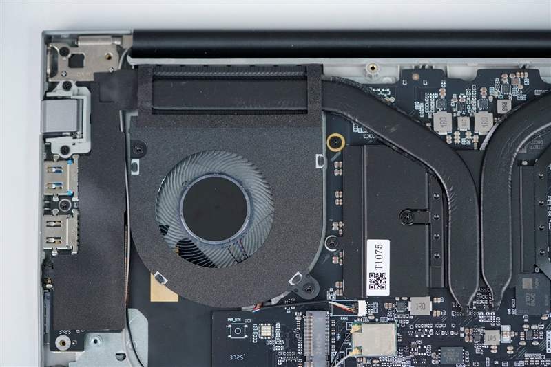 奥睿科Obook超能本评测：外设龙头的跨界作品 设计独特充满品牌特点