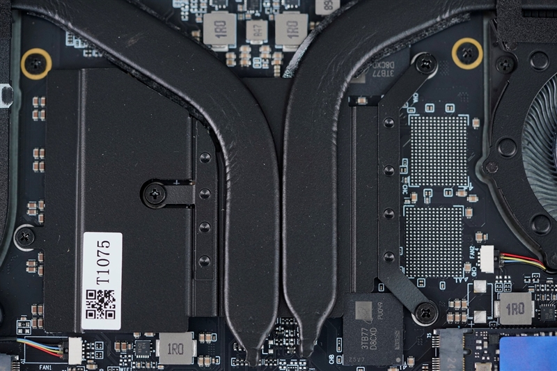 奥睿科Obook超能本评测：外设龙头的跨界作品 设计独特充满品牌特点