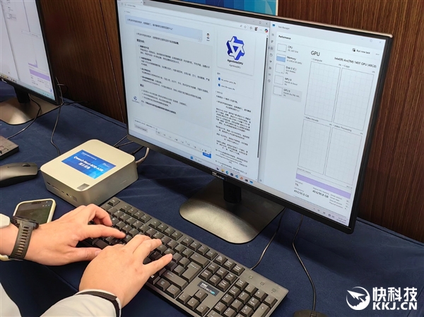 120GB共享显存无人能敌！酷睿Ultra 200H轻松跑1200亿参数MoE大模型