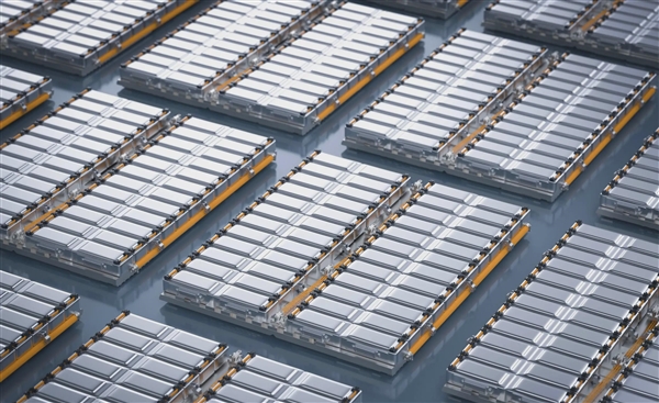 终结电动车冬天成电动爹的难题!上汽全固态电池2027年量产交付