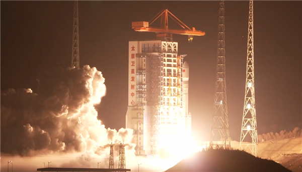 长征火箭创一日三发新纪录!我国成功发射通信技术试验卫星二十二号