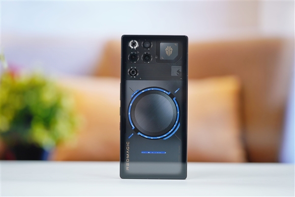 迄今性能最强安卓手机！红魔11 Pro+ 411万分独孤求败