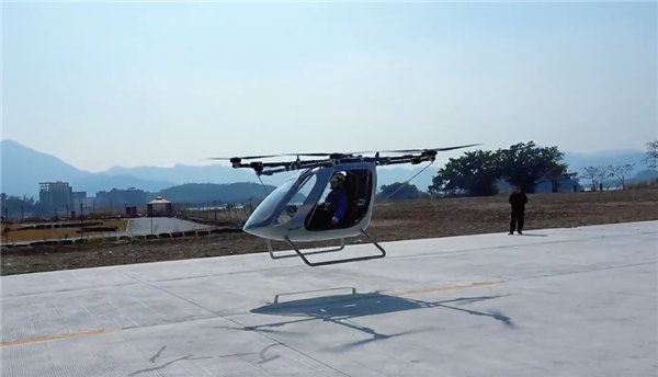年轻人第一台直升机！智航子弹头eVTOL发布：39.9万元起 10分钟上手