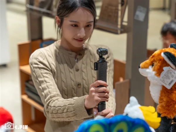 火了两年依旧顶流 大疆Pocket 3到底凭什么