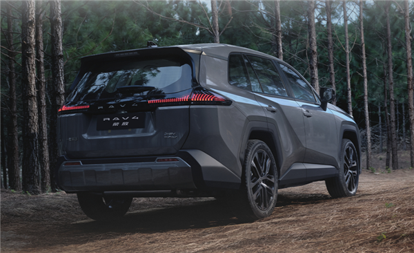 买油车的好时候!一汽丰田荣放双擎版大放价:限时仅15.18万