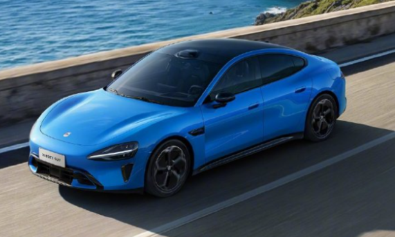 雷军回应央视点赞SU7:称要将其打造成小米传奇车型