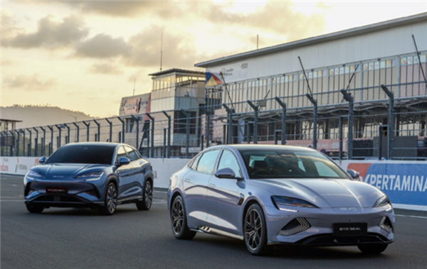 油费是电费4倍！高油价倒逼油转电：中国电车在全球爆单